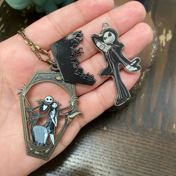 Nightmare Before Christmas Necklace/Extra Pendant - Picture 8 of 12